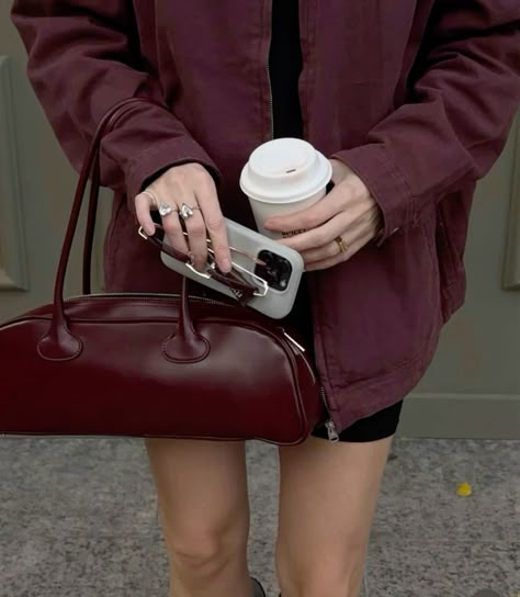 Camélia™ Baguette – Sculptural Elegance with Timeless Refinement