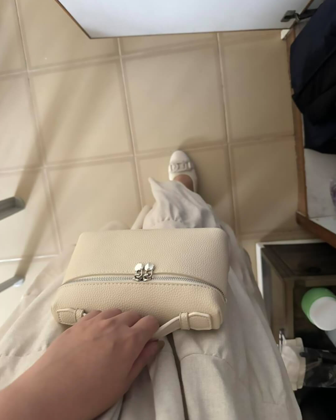 Harper Smooth Leather Vanity Bag