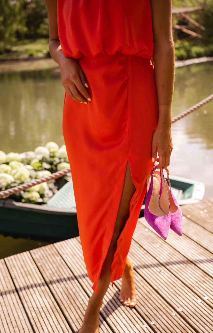 Anna™ | Sleeveless high neck midi dress