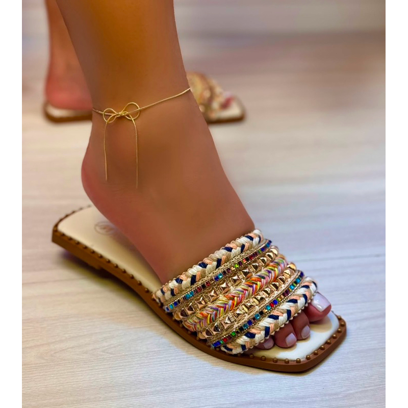 Sandália Rasteira Feminina Tendência boho chic.