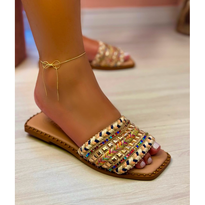 Sandália Rasteira Feminina Tendência boho chic.
