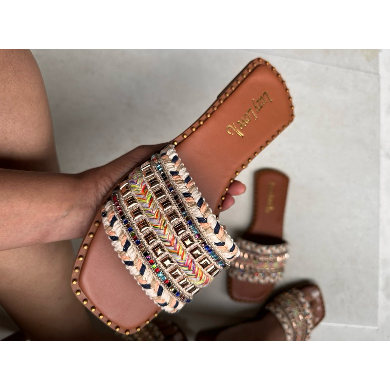 Sandália Rasteira Feminina | Boho Chic.