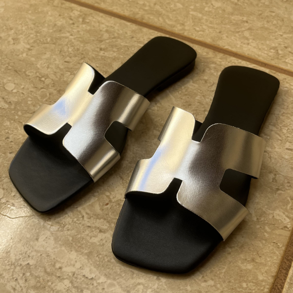 Sandália Feminina Rasteirinha Rasteira H