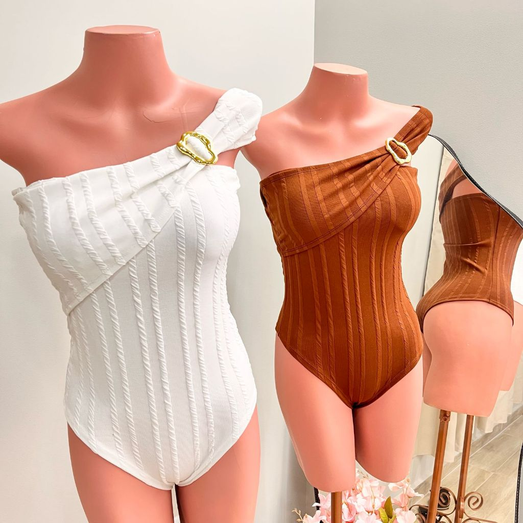 Body feminino fivela orgânica tendência verão 2025 moda gringa Elegante