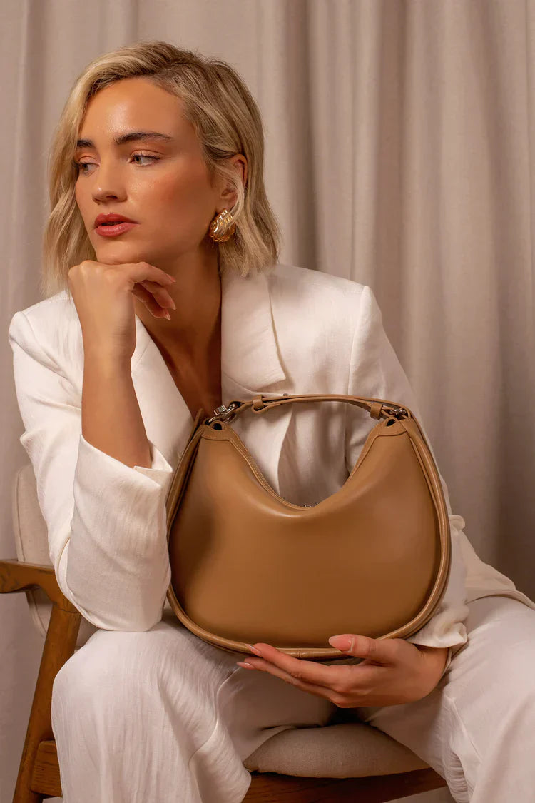 Luna™ Drop Bag – Sculptural Elegance with Modern Edge