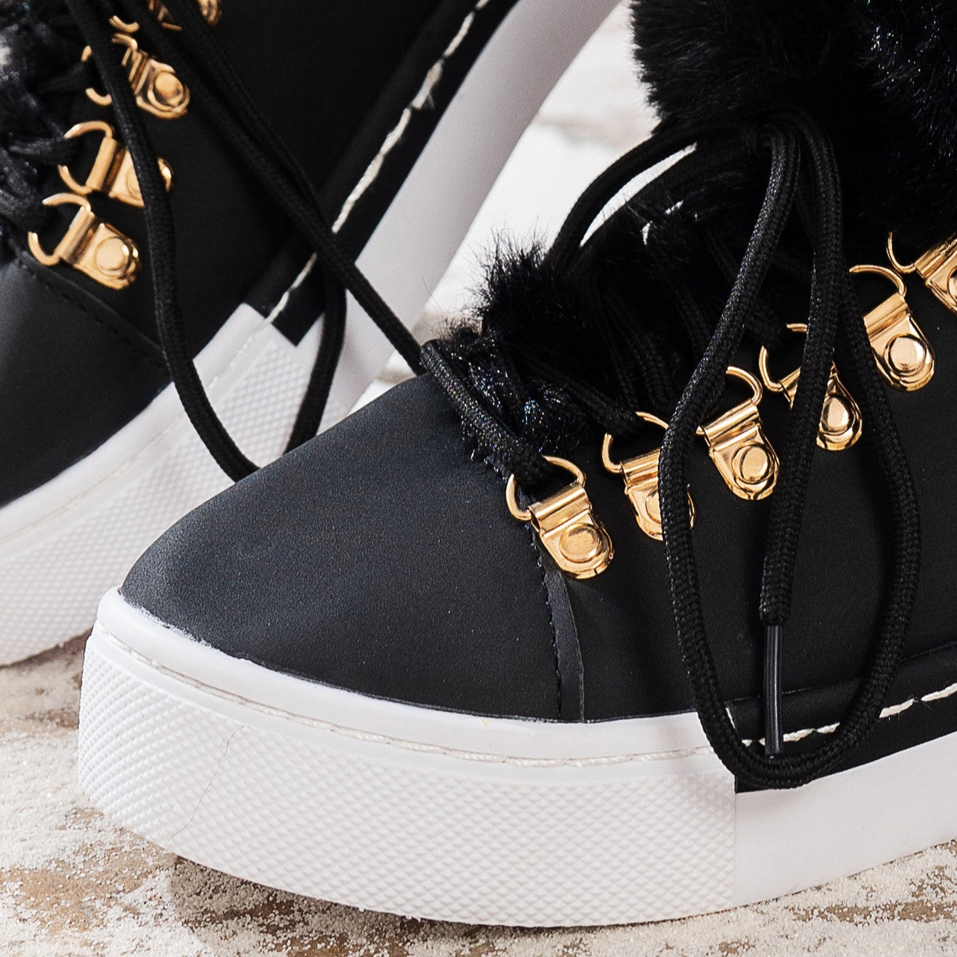 Everest Elite Winter Boots – Faux Fur Lined Platform Lace-Up Snow Boots