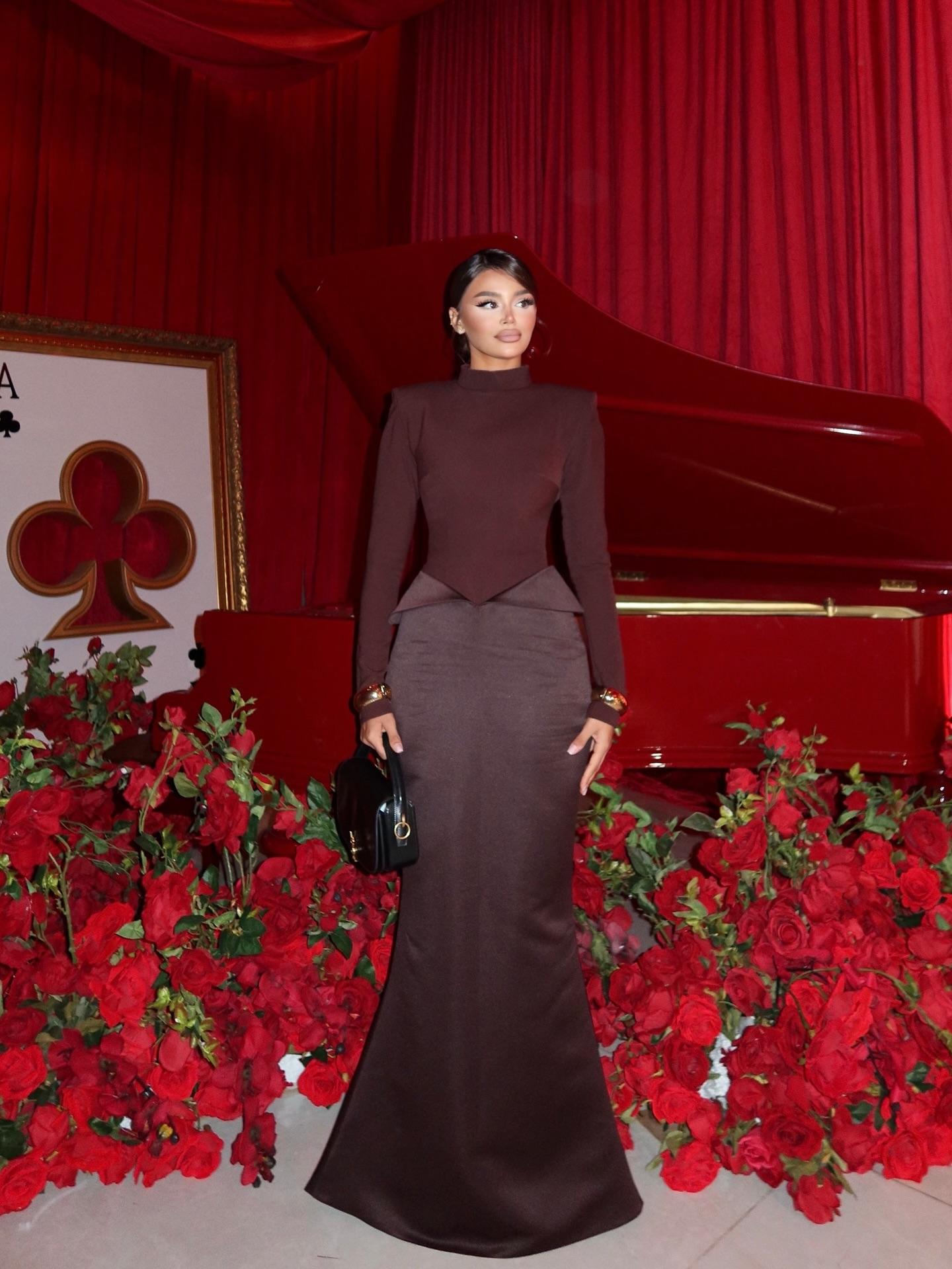 Elegant Open-Back Turtleneck Mermaid Maxi Gown