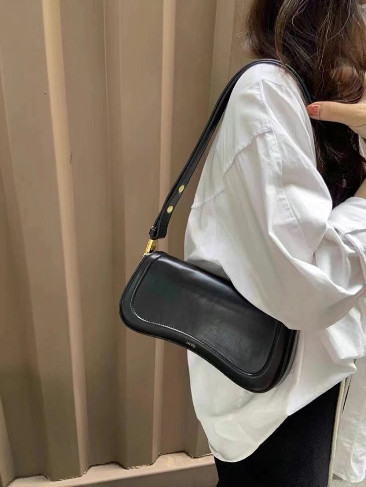 Jhora™ Shoulder Bag – Minimalist Elegance with Modern Versatility