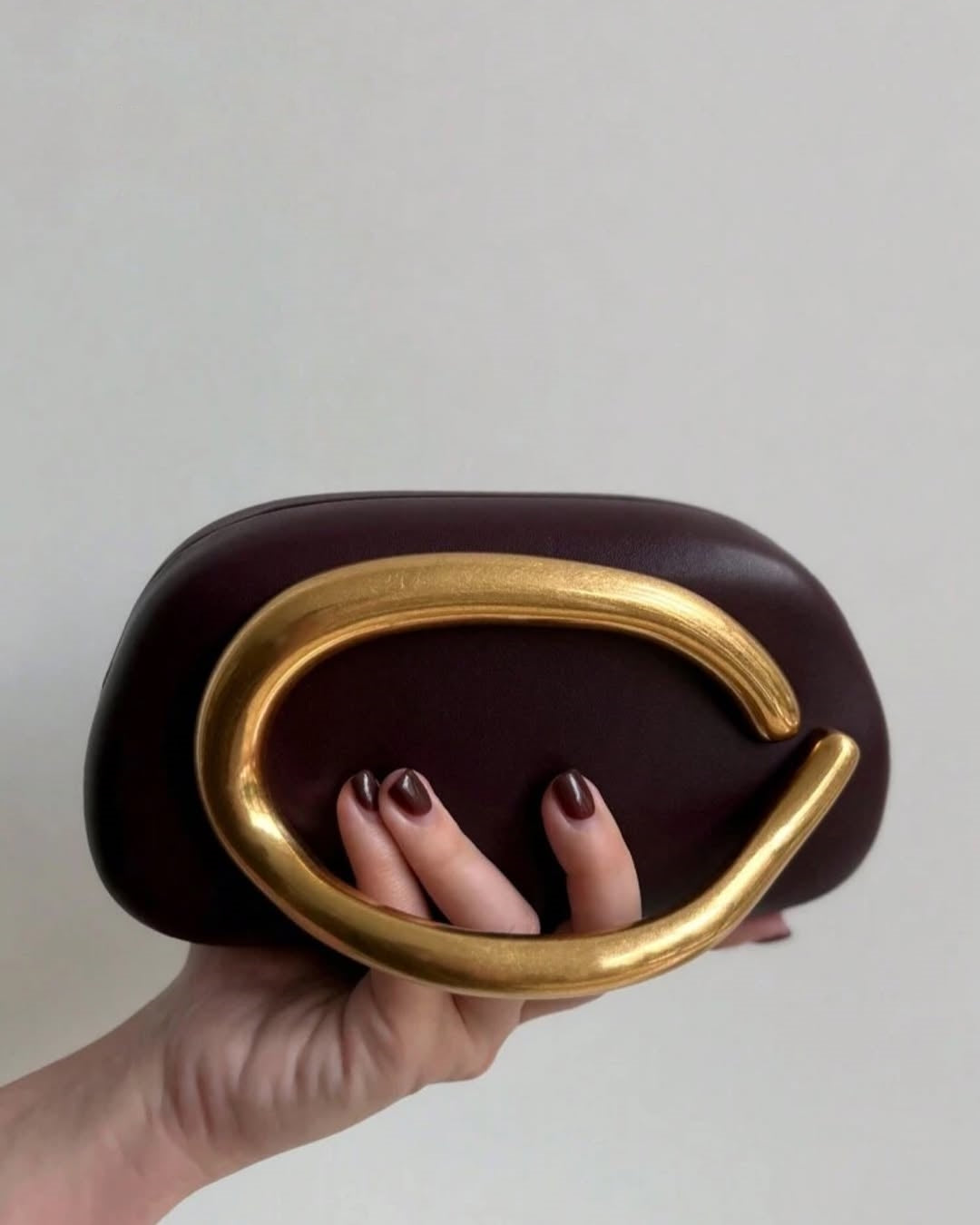 Nara™ Box Clutch – Timeless Elegance with Modern Glamour