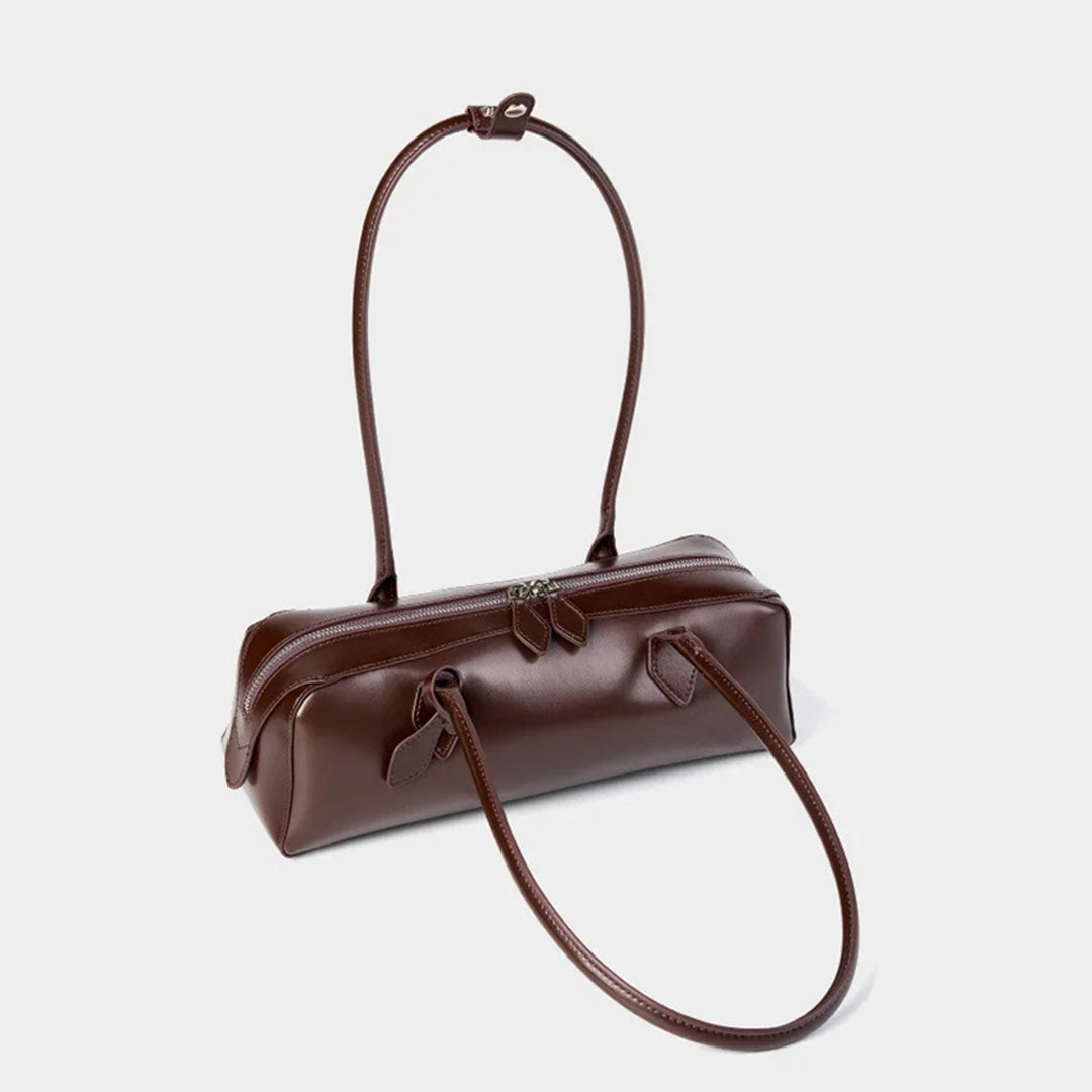 Léonie™ Baguette – Parisian Elegance in a Sleek Silhouette