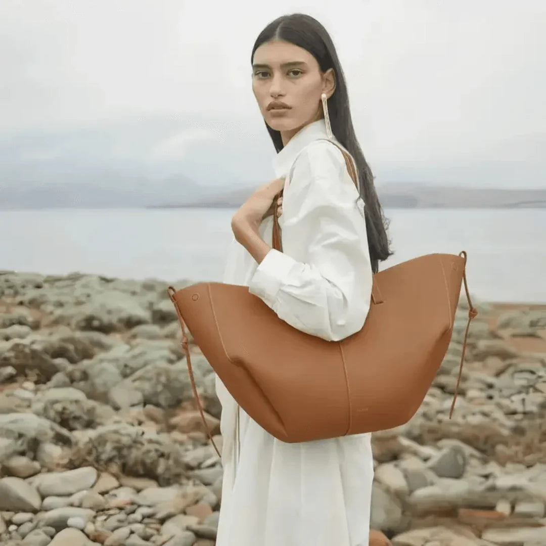 Elise™ Tote Bag – Metropolitan Glamour with Everyday Functionality